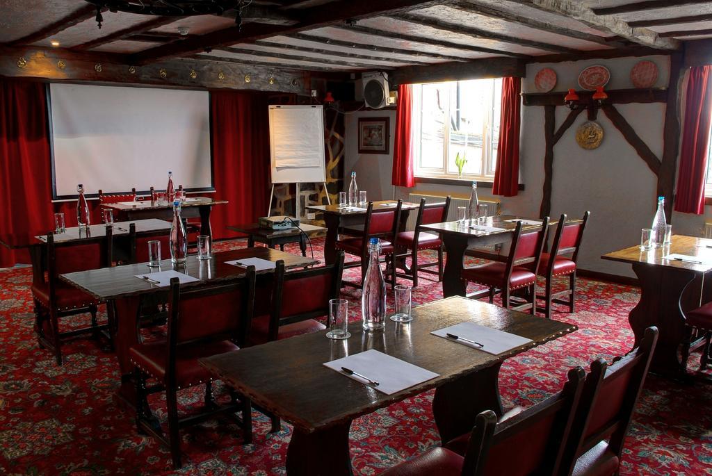 האוורת' The Old White Lion Hotel מראה חיצוני תמונה