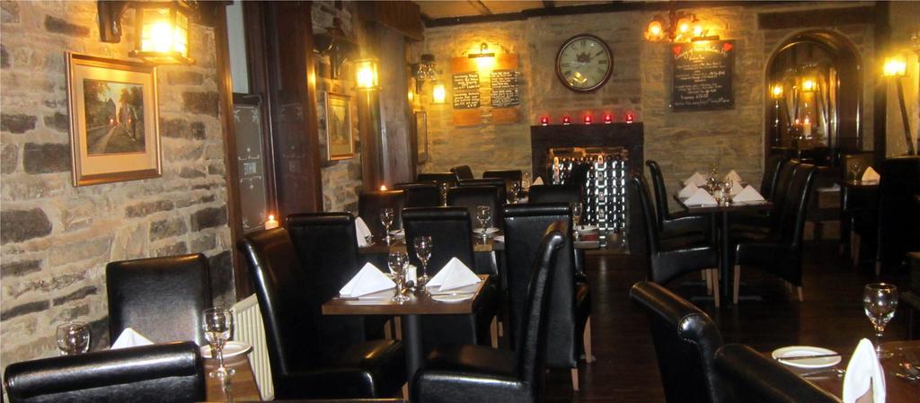 האוורת' The Old White Lion Hotel מראה חיצוני תמונה