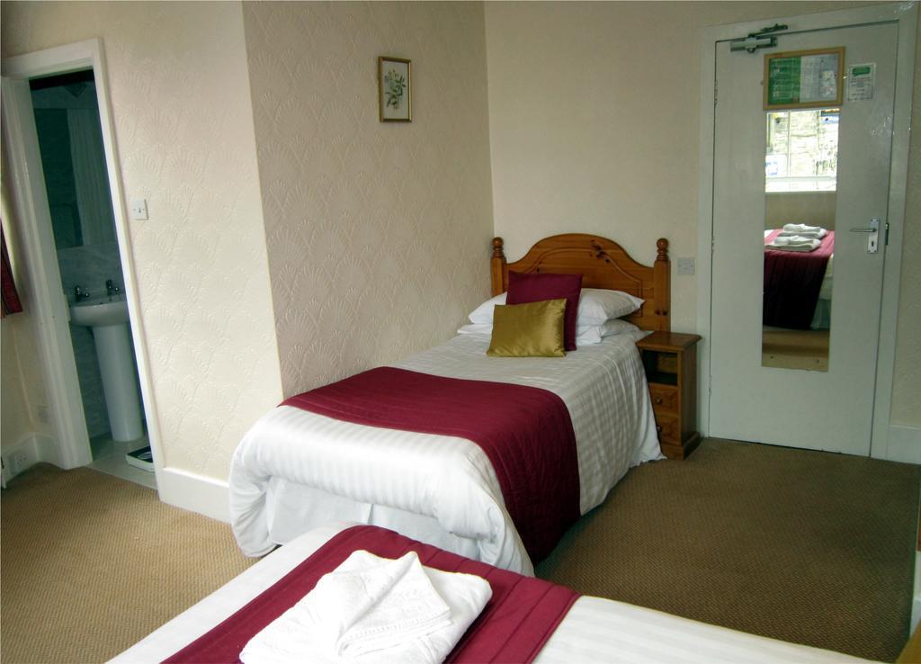 האוורת' The Old White Lion Hotel חדר תמונה